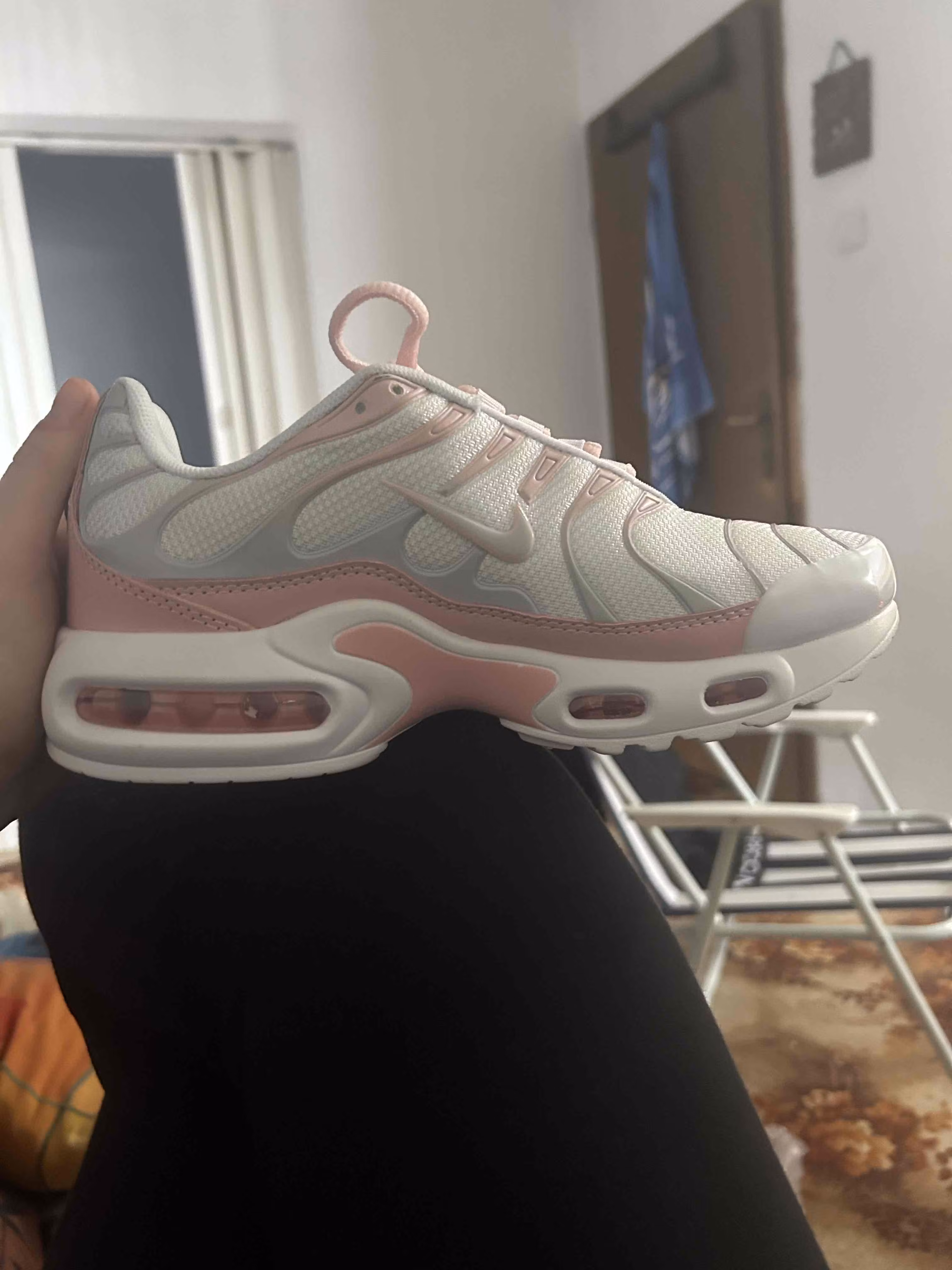 Nike Air Max Plus 'Summit White Pink Rise' HF0107-100 Nike Air Max Plus 'Summit White Pink Rise' HF0107-100